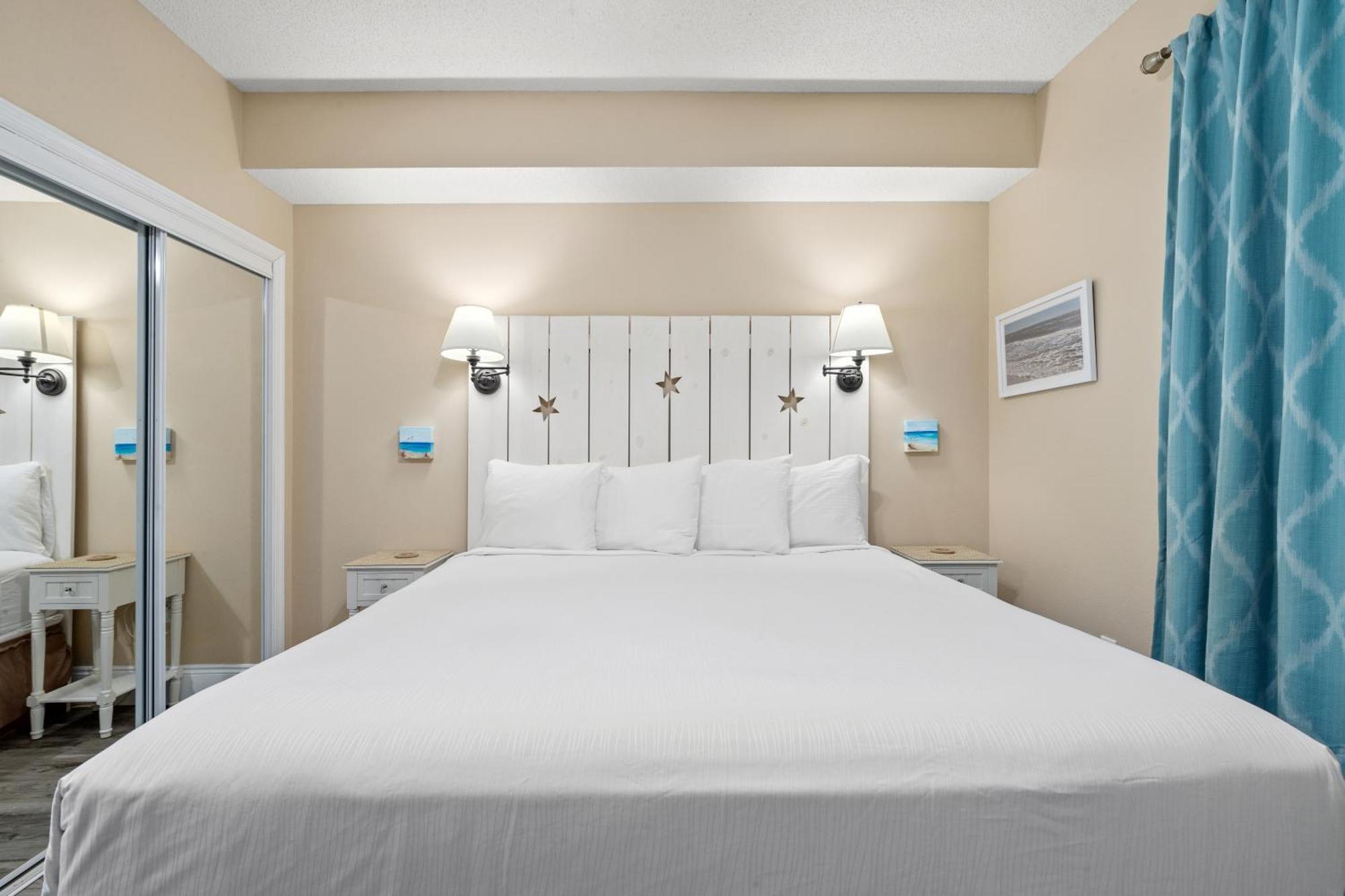 Official Majestic Beach Resort - Over 60 Units - All Ocean Front, Panama City Beach, Fl Экстерьер фото