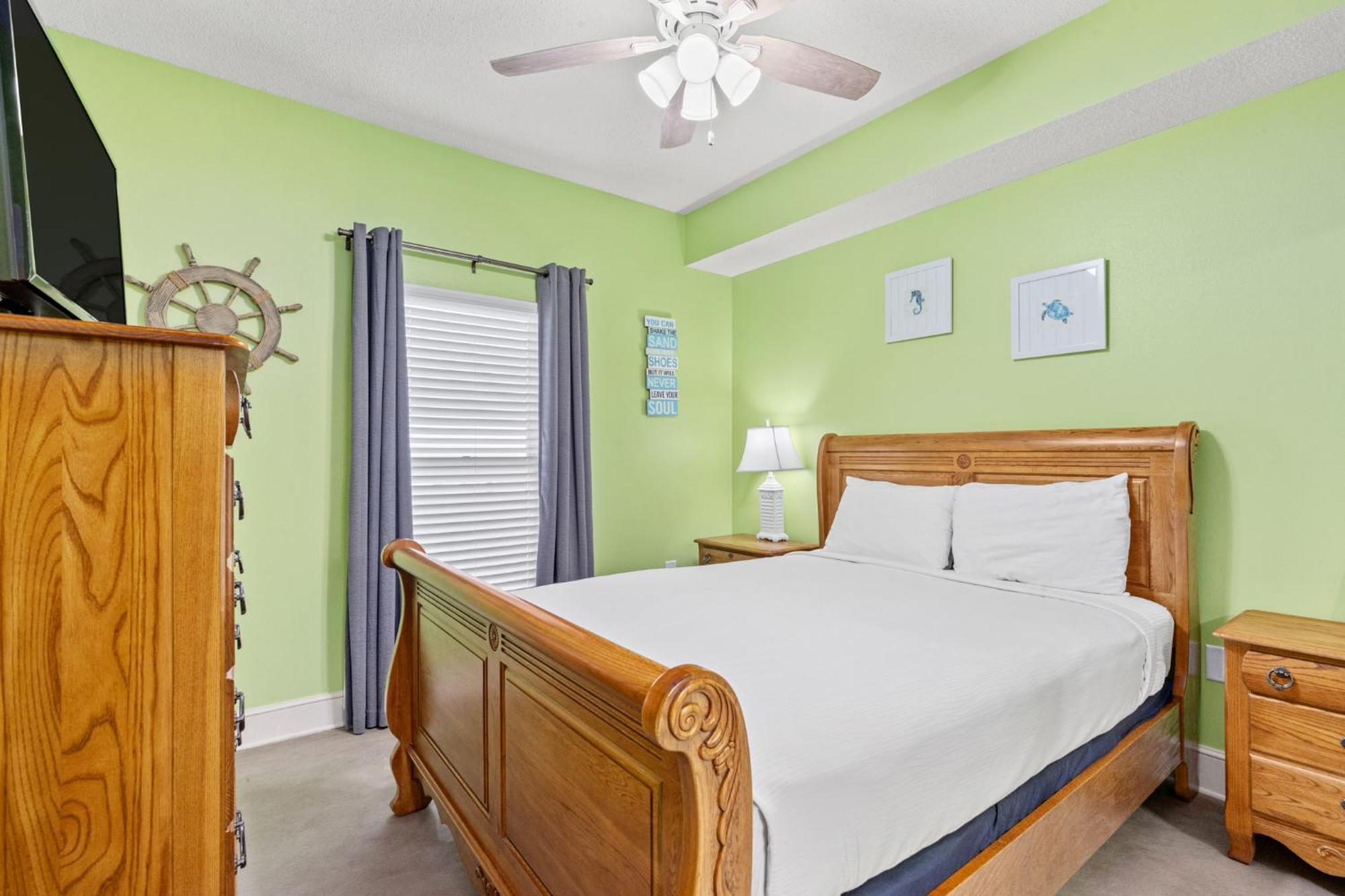 Official Majestic Beach Resort - Over 60 Units - All Ocean Front, Panama City Beach, Fl Экстерьер фото