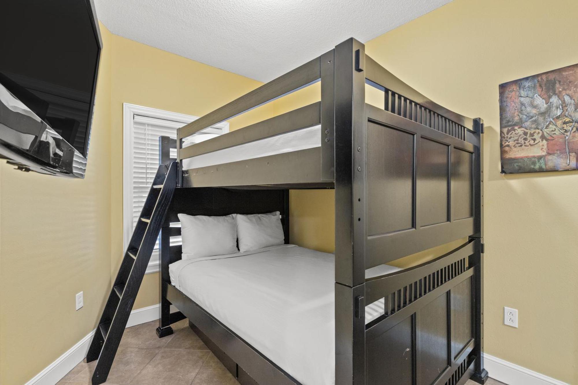 Official Majestic Beach Resort - Over 60 Units - All Ocean Front, Panama City Beach, Fl Номер фото