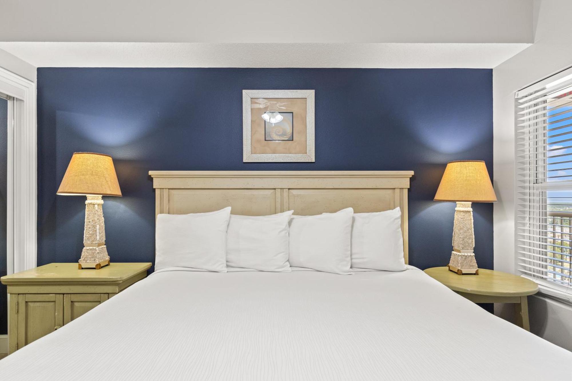 Official Majestic Beach Resort - Over 60 Units - All Ocean Front, Panama City Beach, Fl Номер фото