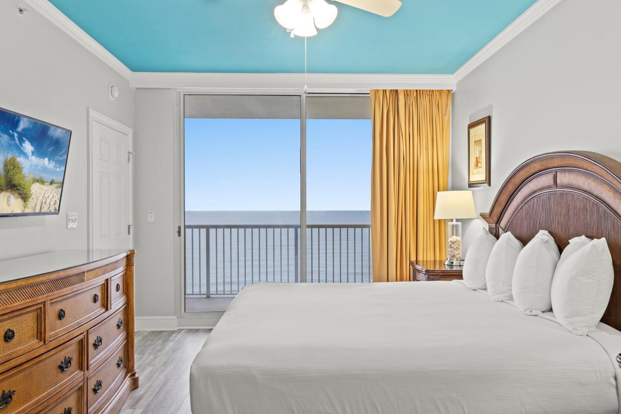 Official Majestic Beach Resort - Over 60 Units - All Ocean Front, Panama City Beach, Fl Номер фото
