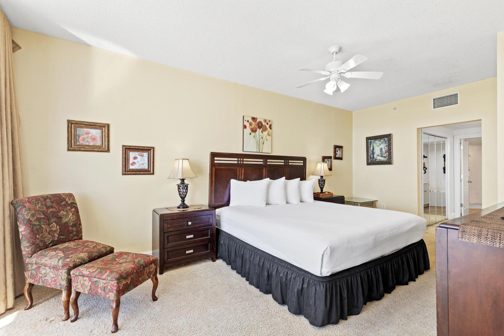 Official Majestic Beach Resort - Over 60 Units - All Ocean Front, Panama City Beach, Fl Экстерьер фото