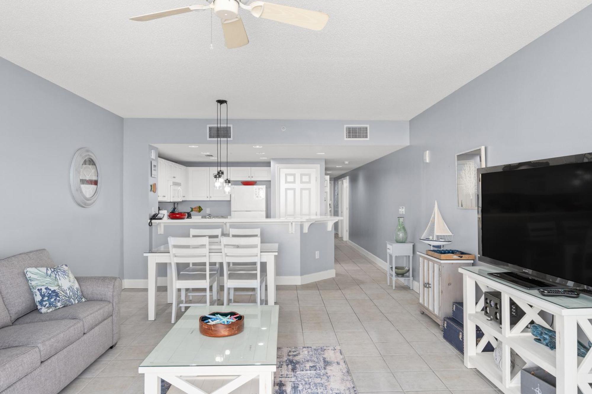 Official Majestic Beach Resort - Over 60 Units - All Ocean Front, Panama City Beach, Fl Номер фото